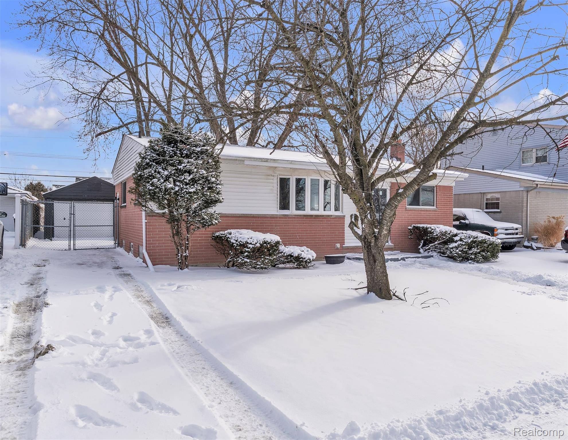 Southgate, MI 48195,16047 McCann ST