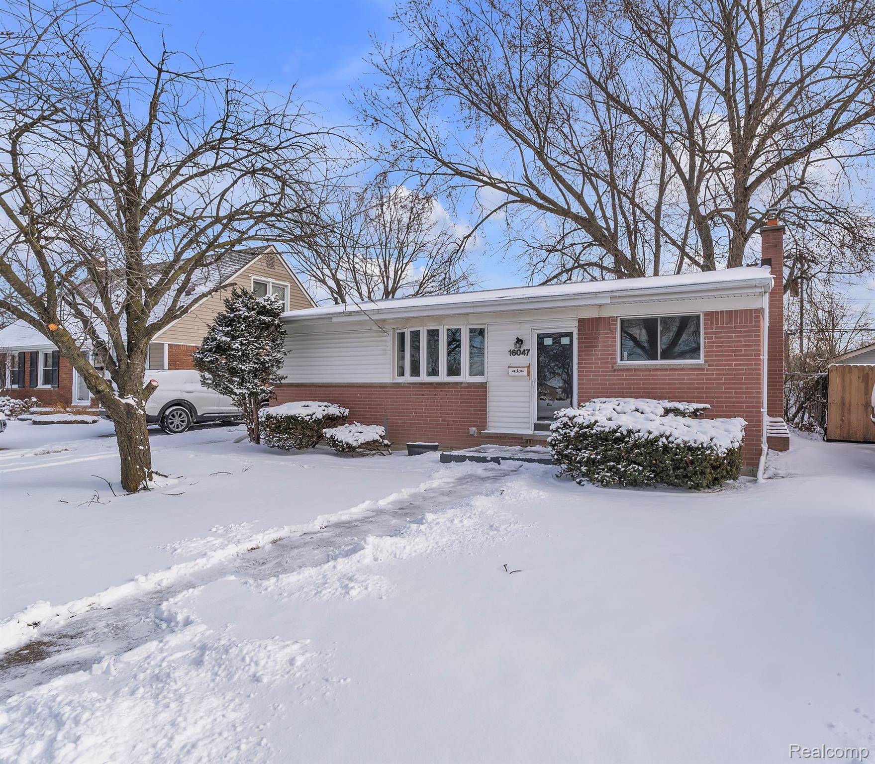 Southgate, MI 48195,16047 McCann ST