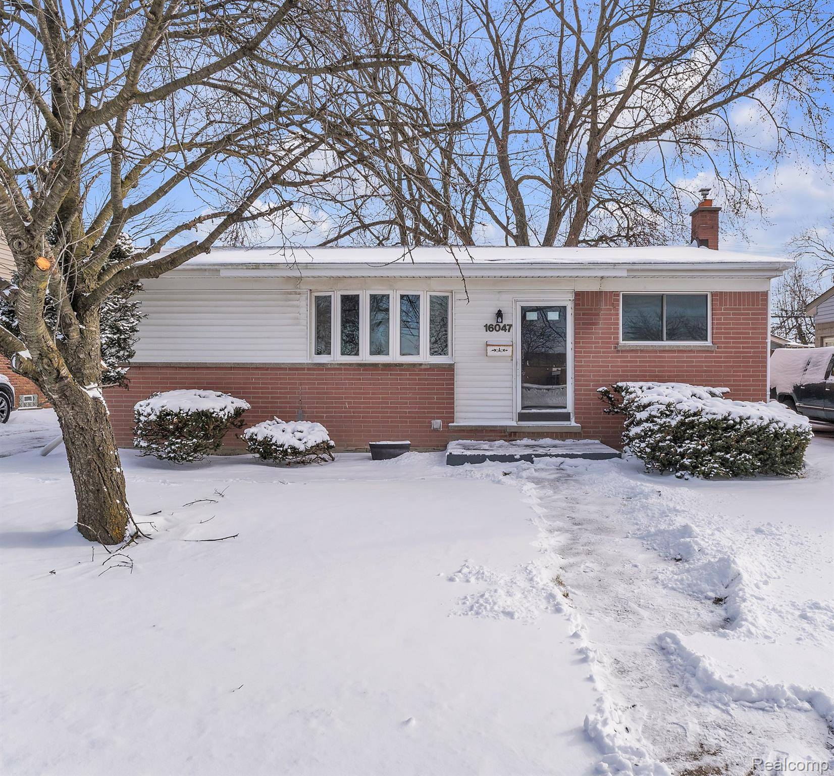 Southgate, MI 48195,16047 McCann ST