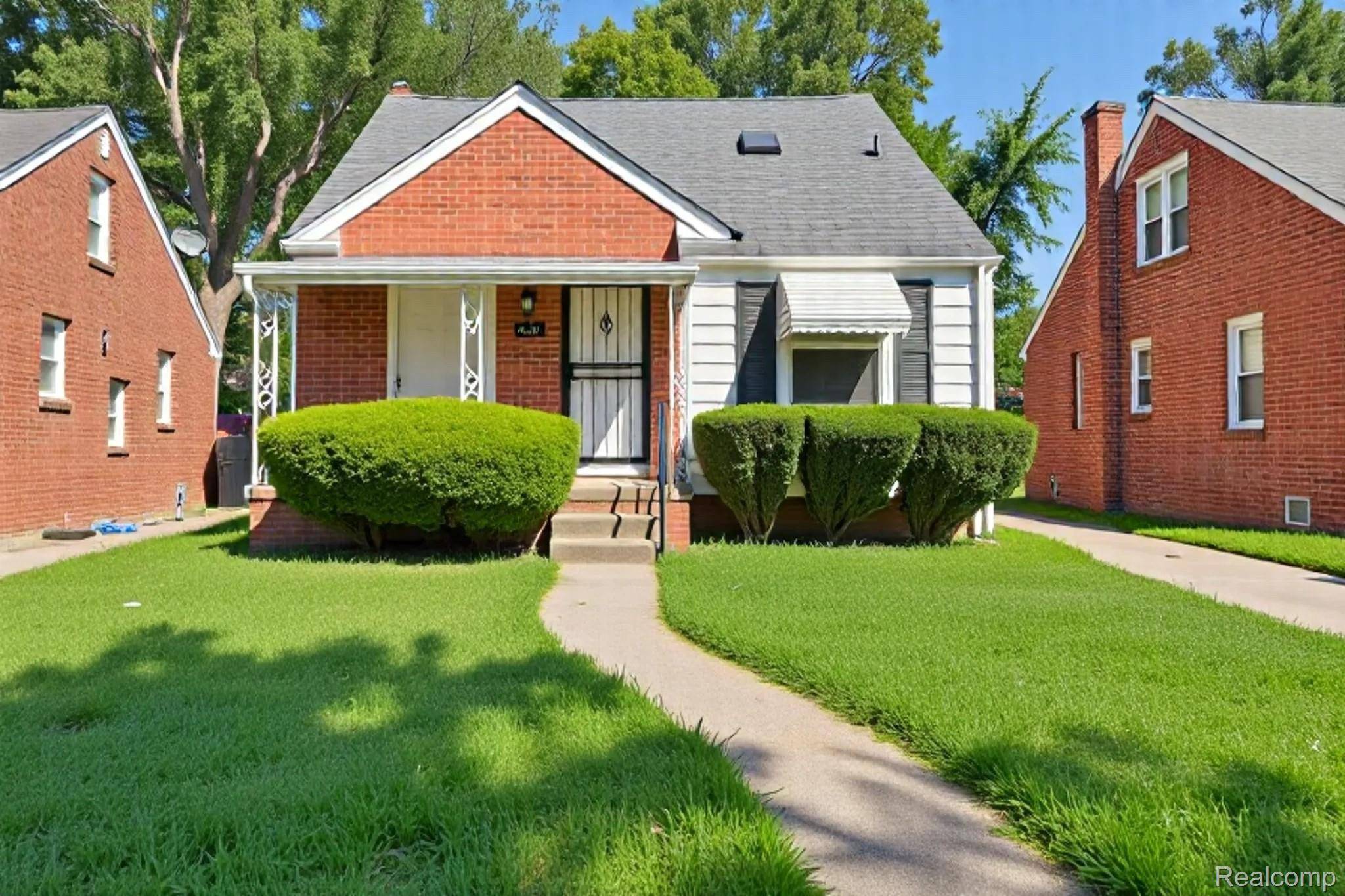 Detroit, MI 48228,9976 Warwick ST