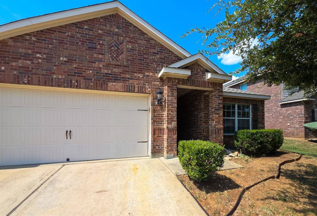 Crowley, TX 76036,609 Canoe Way