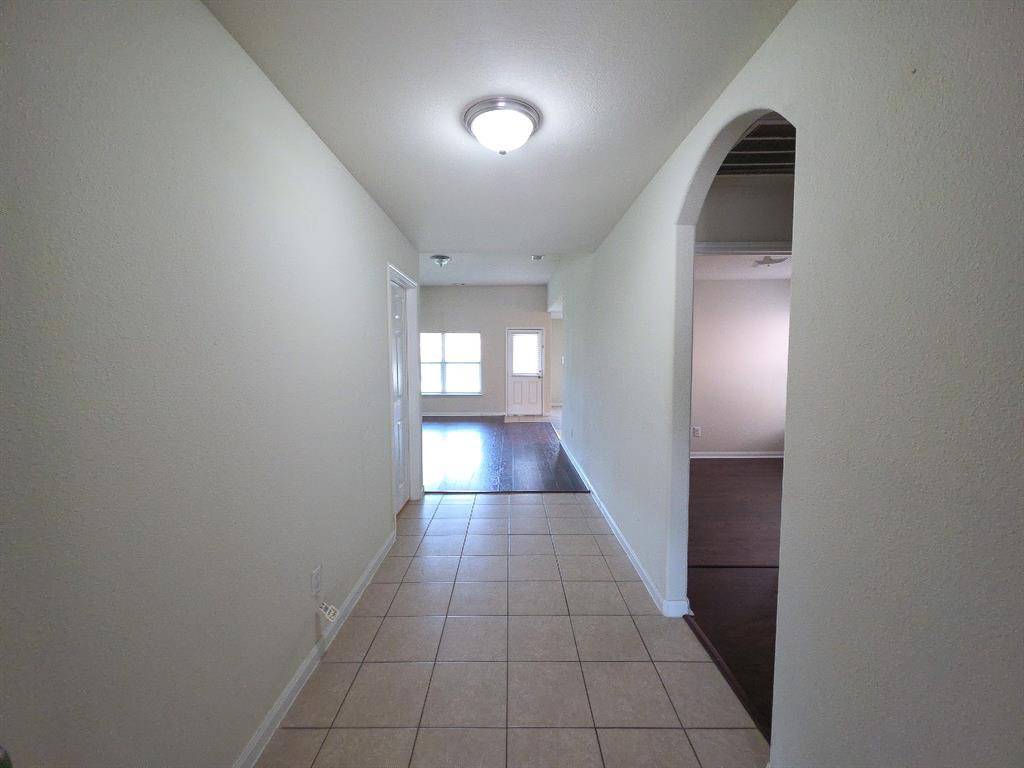 Crowley, TX 76036,609 Canoe Way