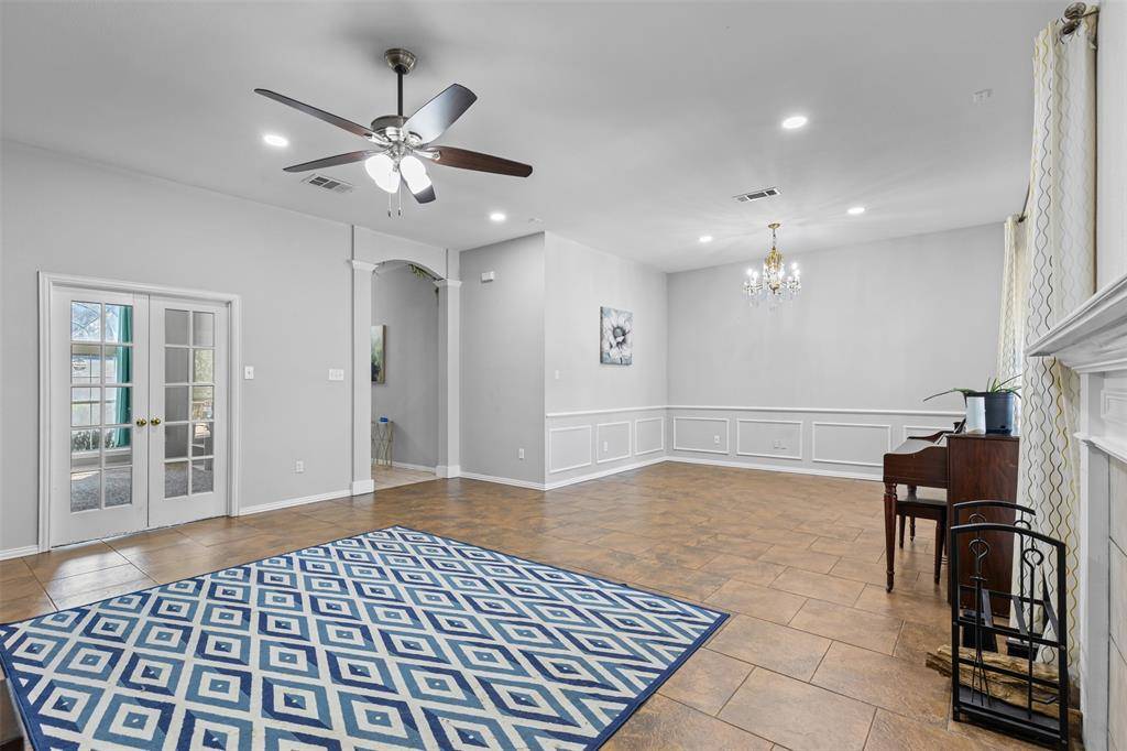 Arlington, TX 76001,4215 Bent Oaks Drive