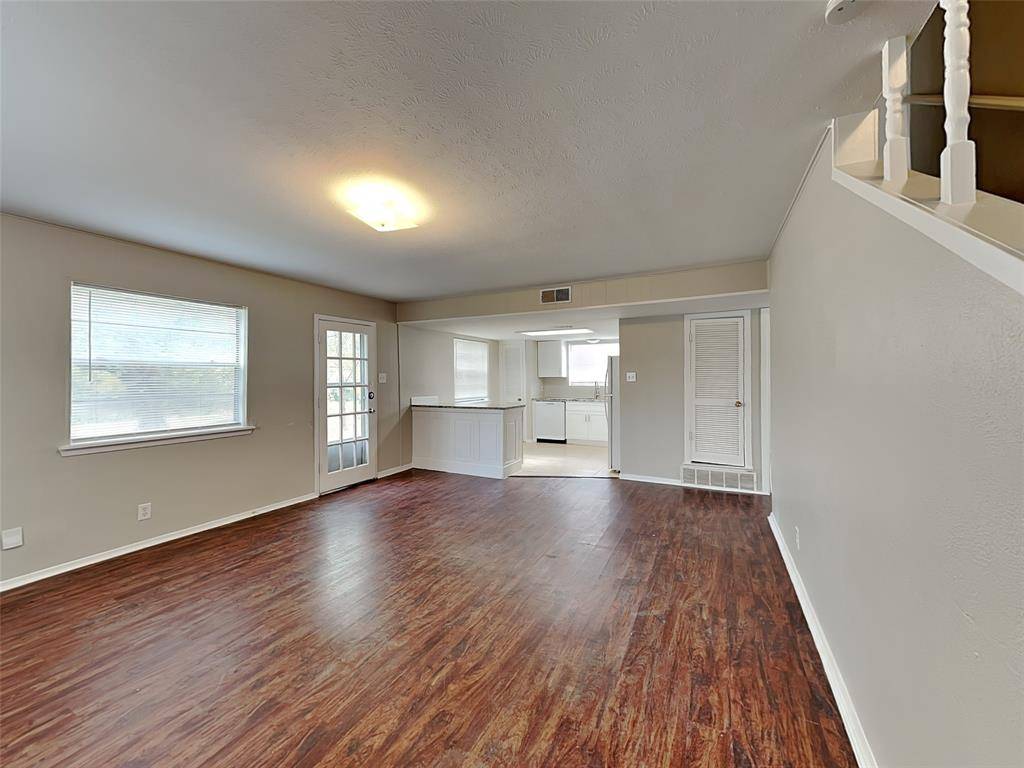 Everman, TX 76140,329 Deer Creek Road