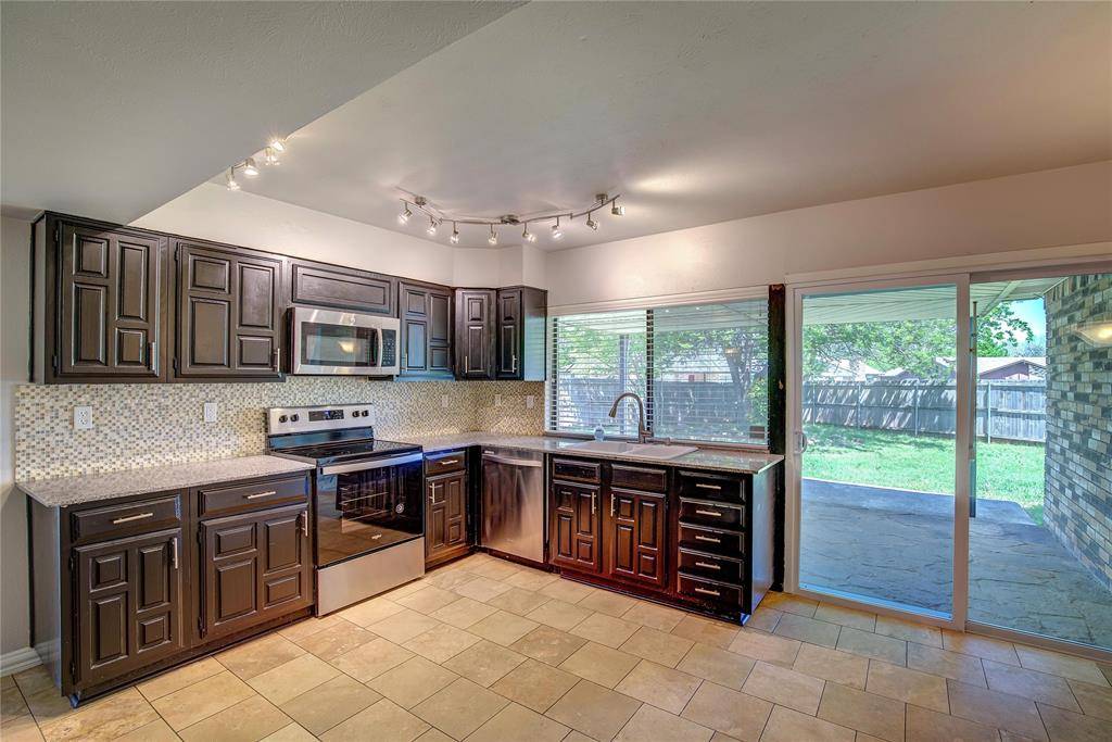 Fort Worth, TX 76133,4232 Sweetgum Way