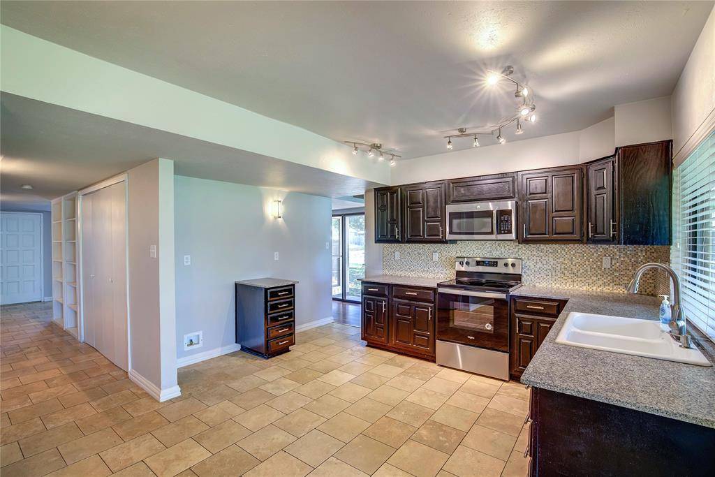 Fort Worth, TX 76133,4232 Sweetgum Way