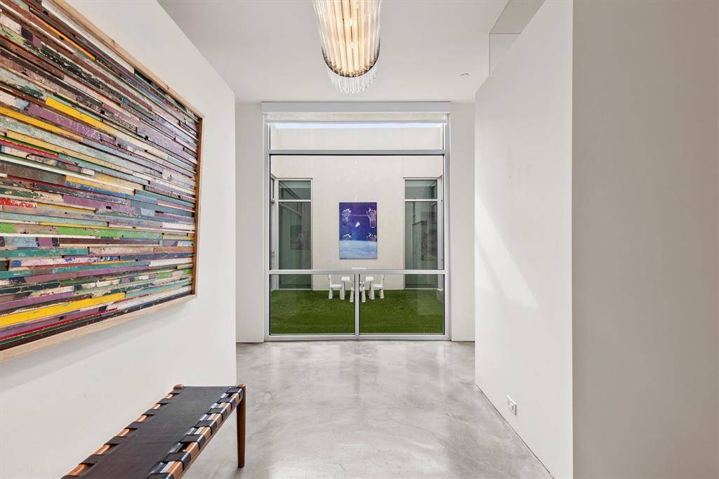 Dallas, TX 75219,3740 Holland Avenue #3B