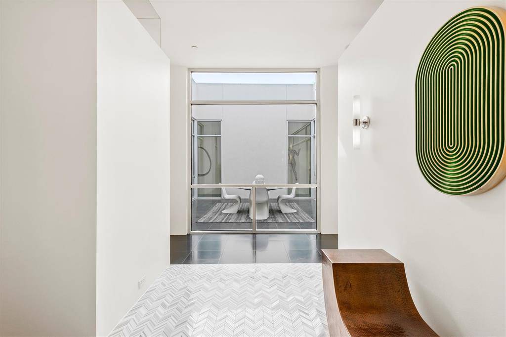 Dallas, TX 75219,3740 Holland Avenue #3C