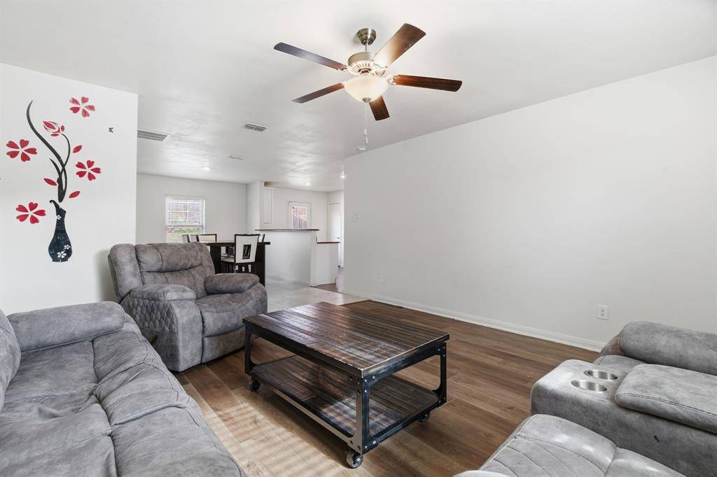 Azle, TX 76020,1321 Eagle Lake Drive