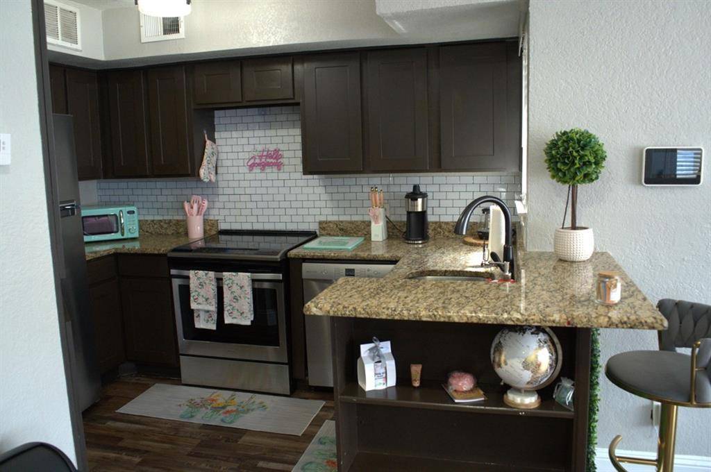 Arlington, TX 76006,2309 Balsam Drive #K211