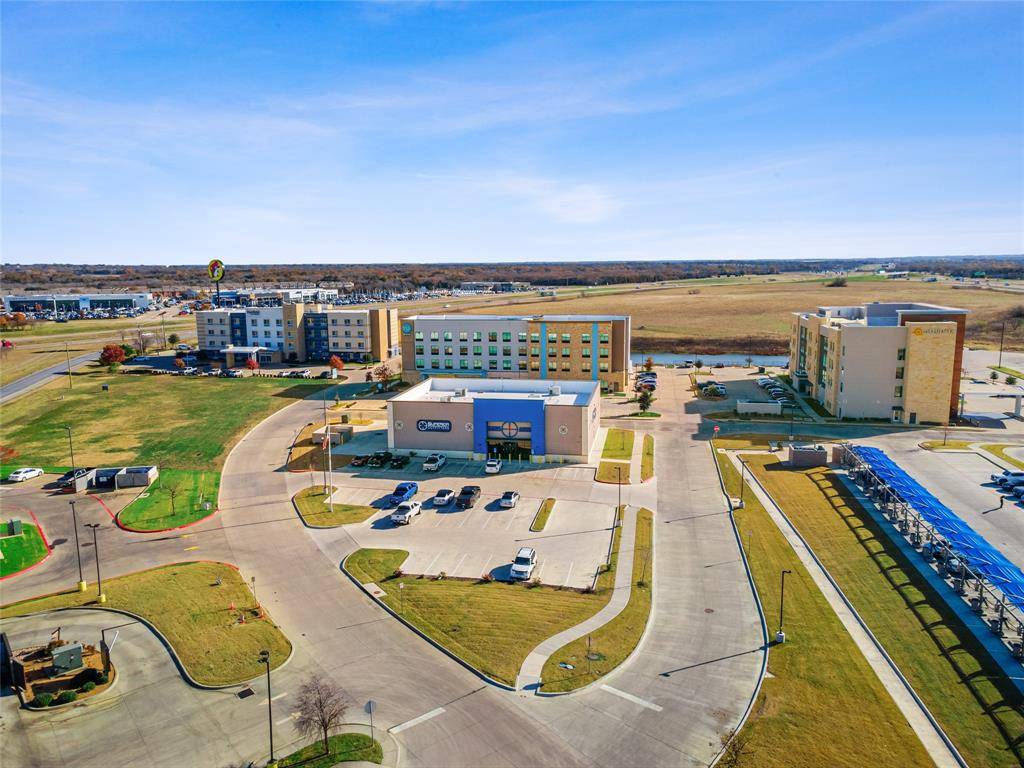 Terrell, TX 75160,214 Market Center Drive