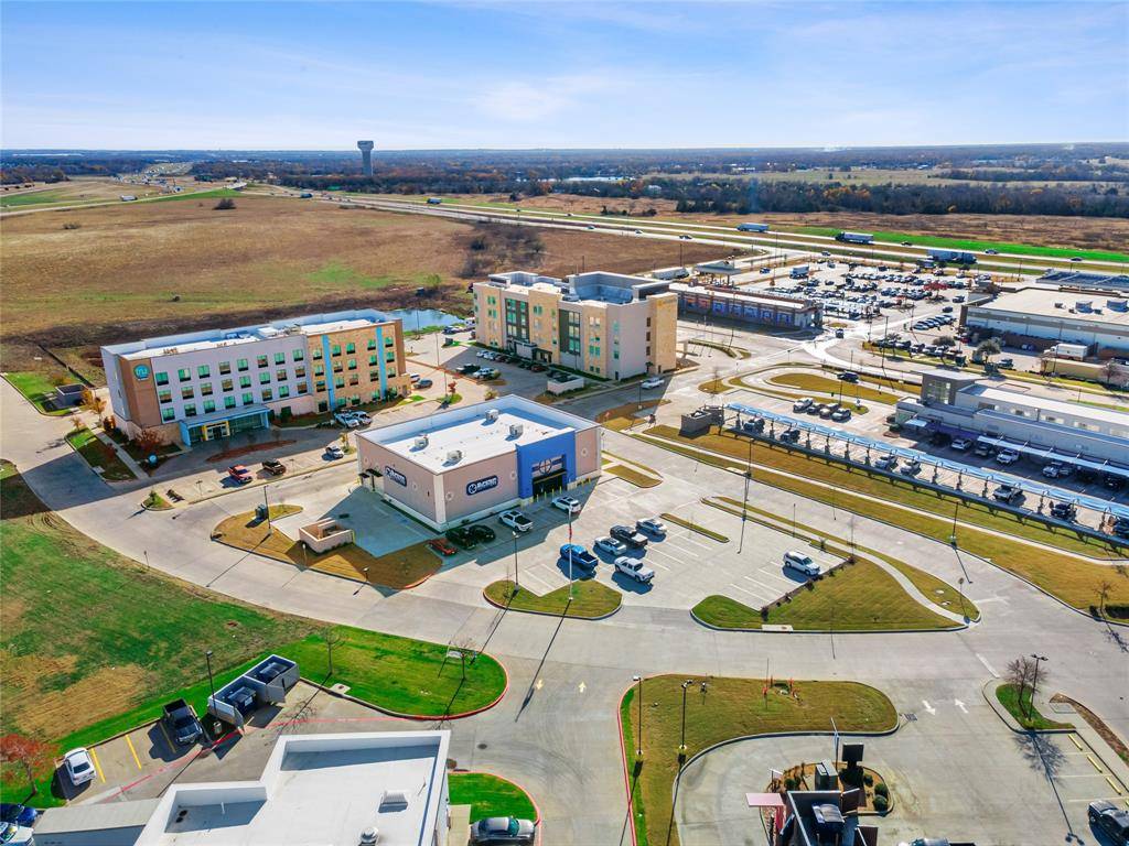 Terrell, TX 75160,214 Market Center Drive