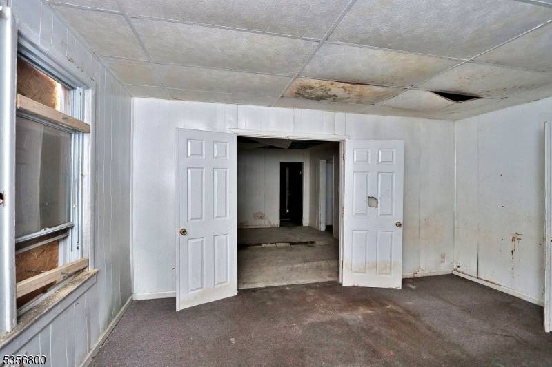 Newark City, NJ 07112,207-209 Hansbury Ave