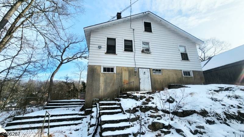 Hopatcong Boro, NJ 07821,213 Squaw Trl