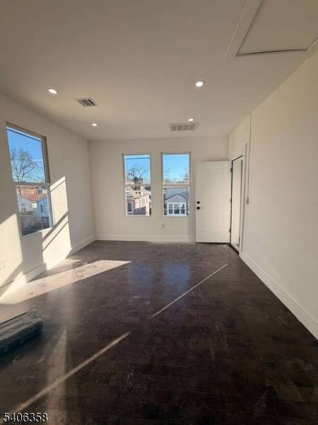 Newark City, NJ 07106,69 Brookdale Ave #3R