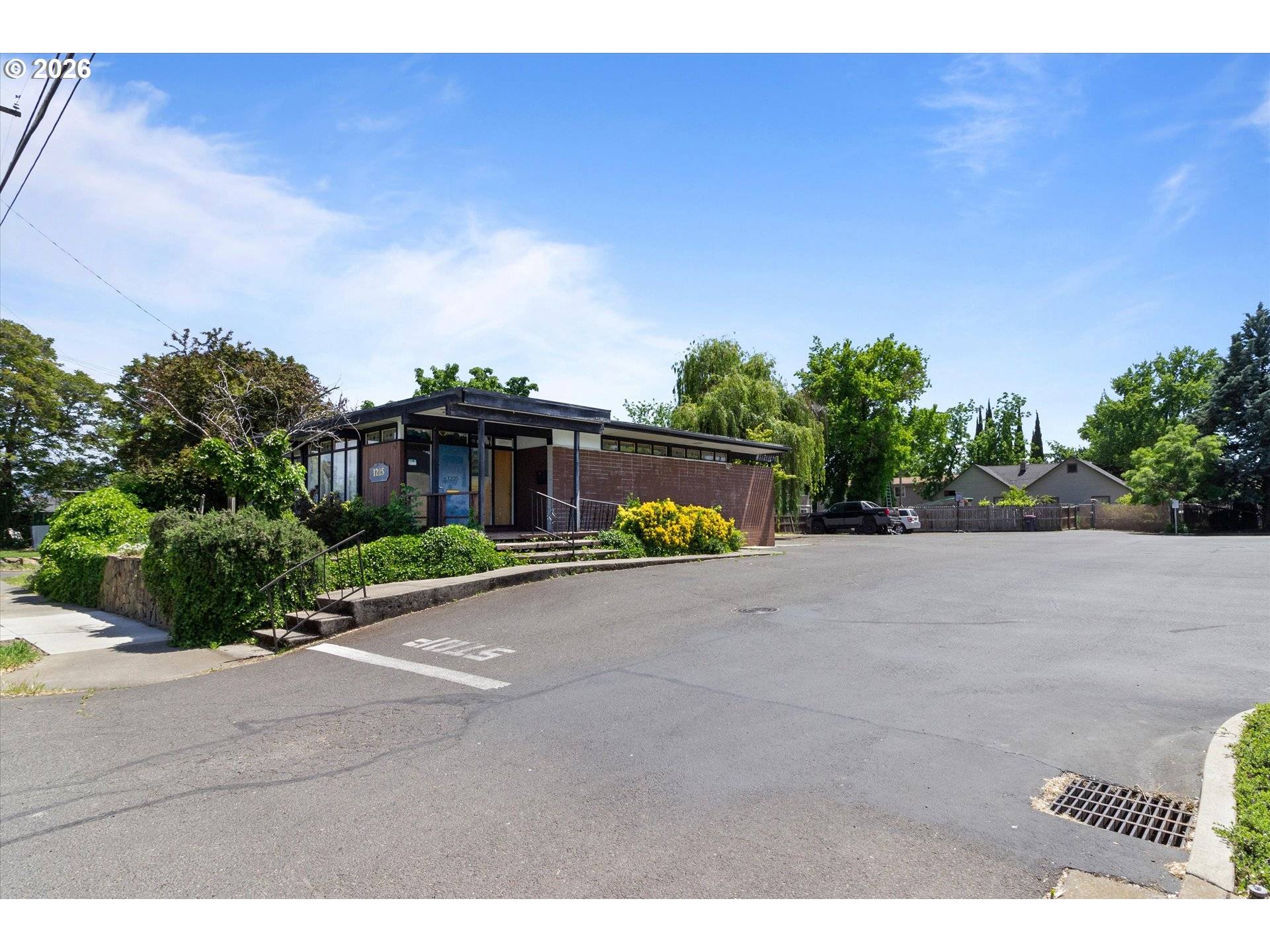 Medford, OR 97501,1225 W Main ST