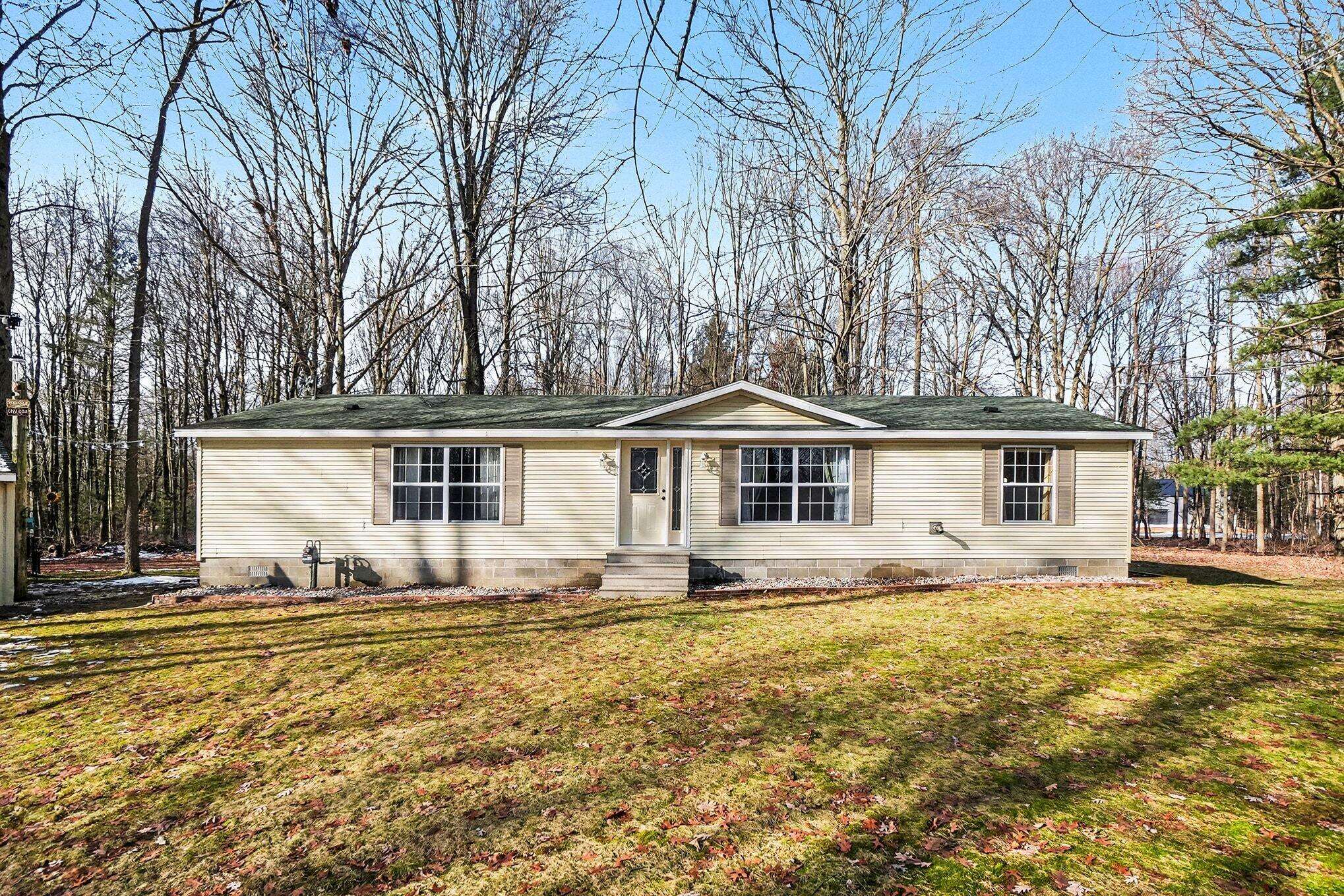 Ravenna, MI 49451,114 N Bossett RD