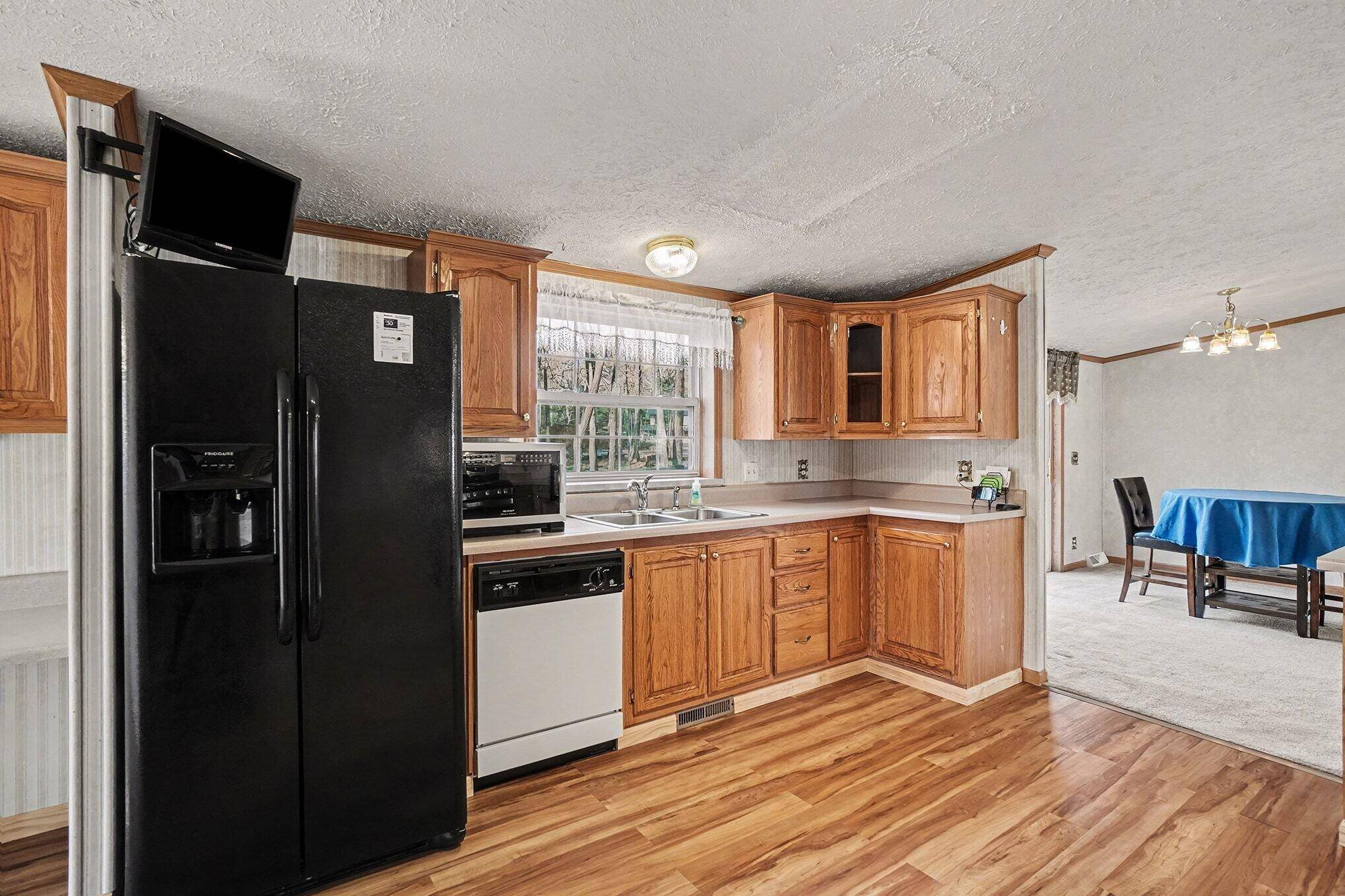 Ravenna, MI 49451,114 N Bossett RD