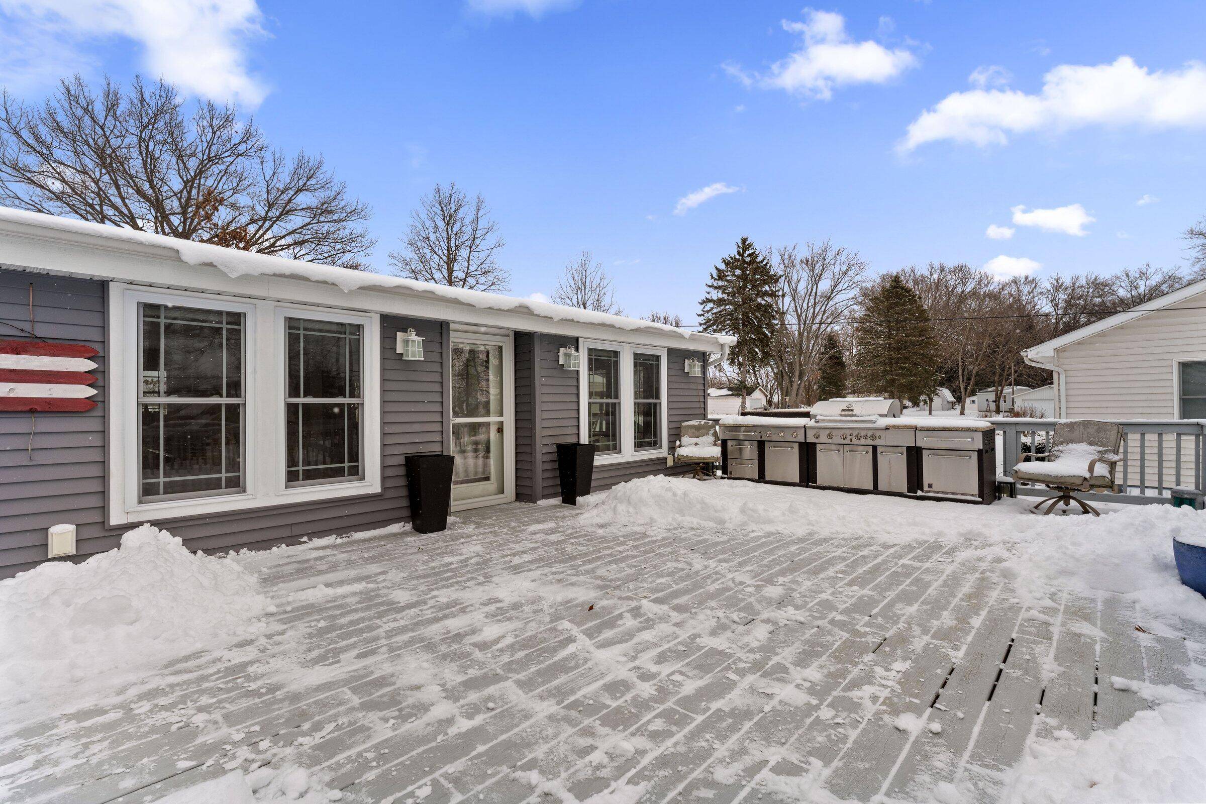 Dowagiac, MI 49047,31486 County Line RD