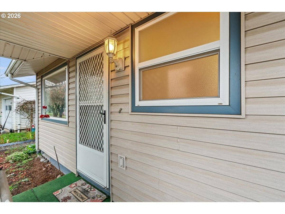 Woodburn, OR 97071,1386 UMPQUA RD