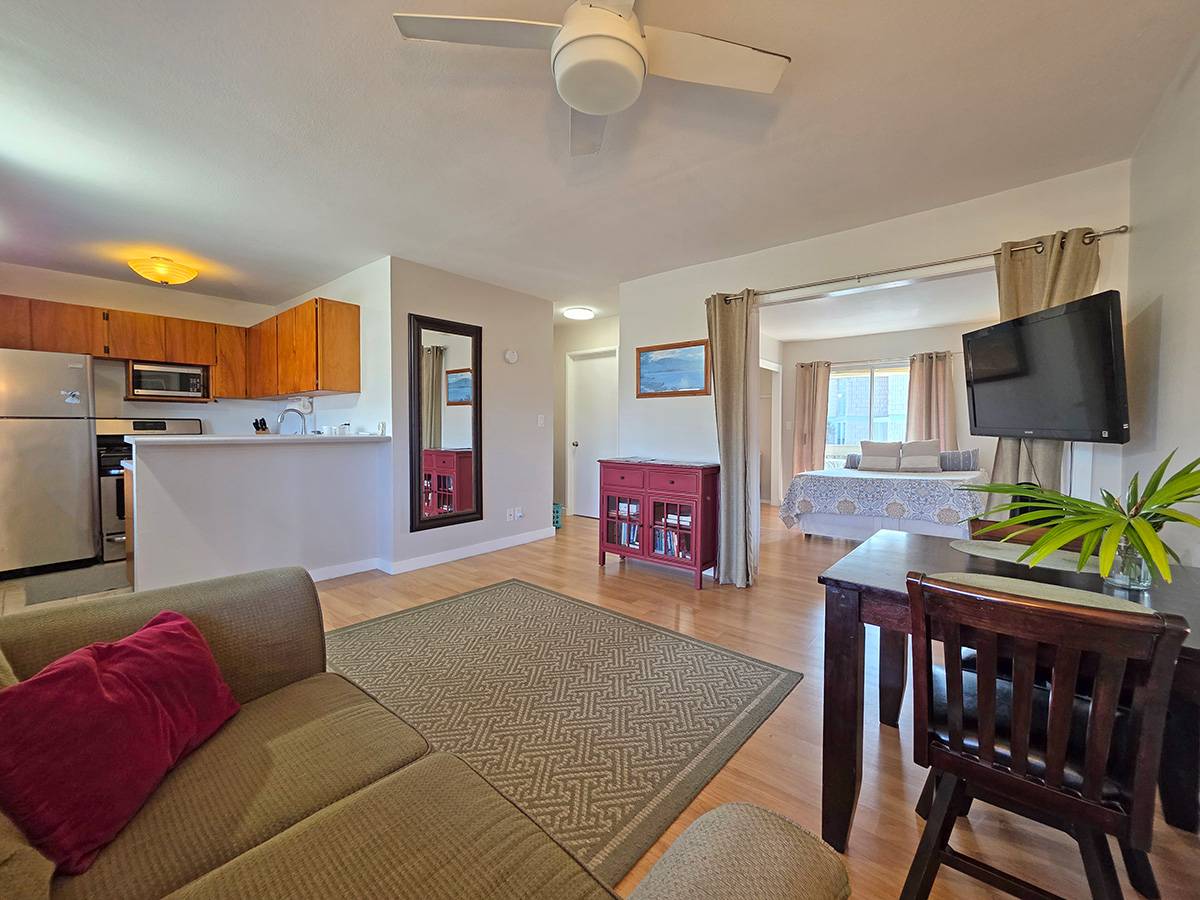 Kailua-kona, HI 96740,75-6008 ALII DR #236