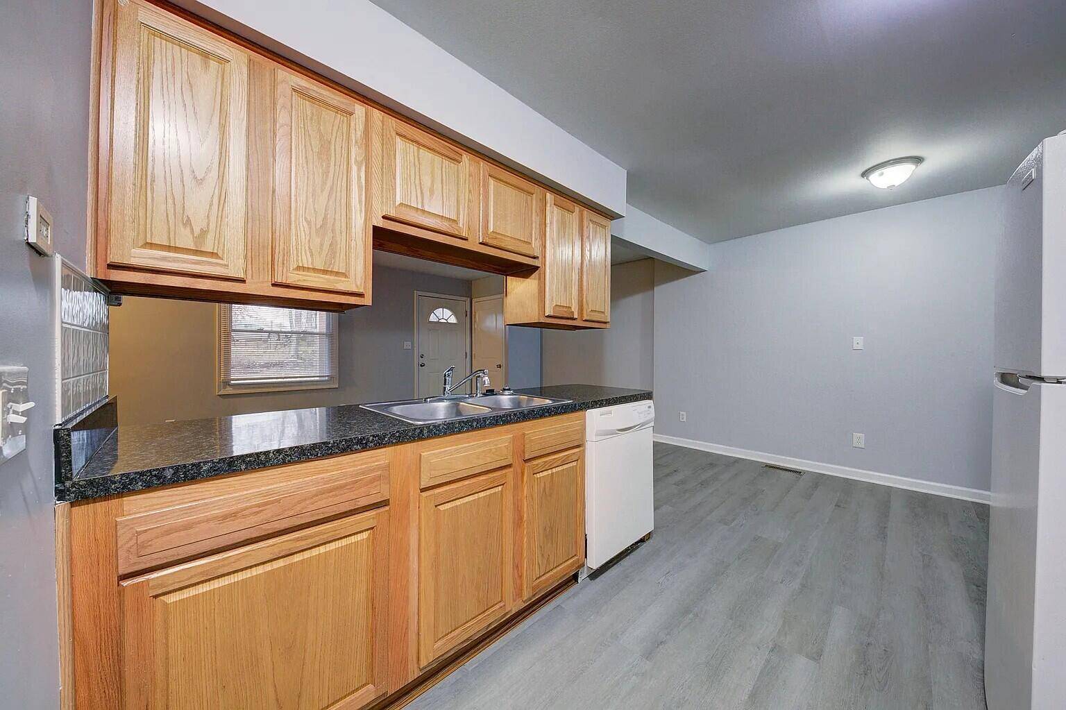 Pinckney, MI 48169,260 W Unadilla ST #5