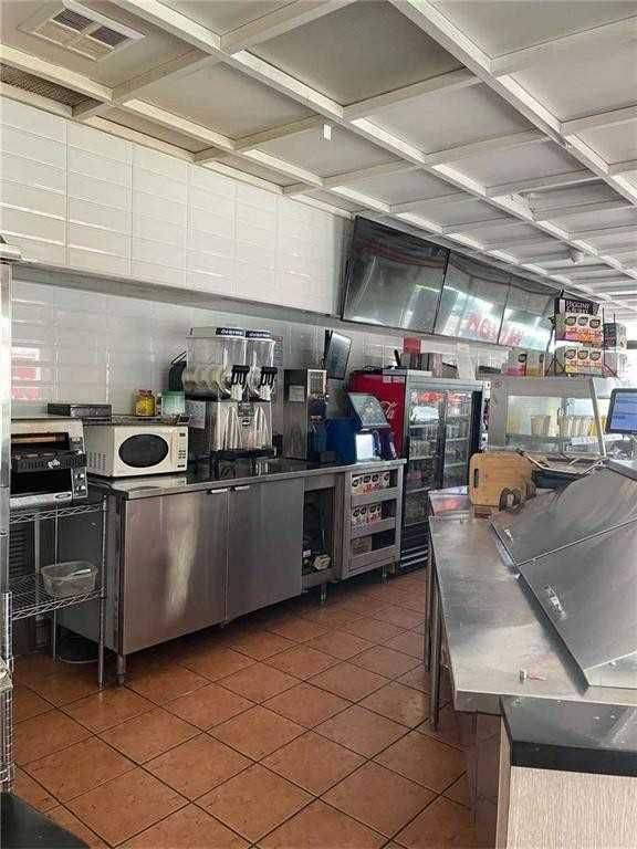 Toronto C07, ON M2M 3V7,5926 Yonge ST