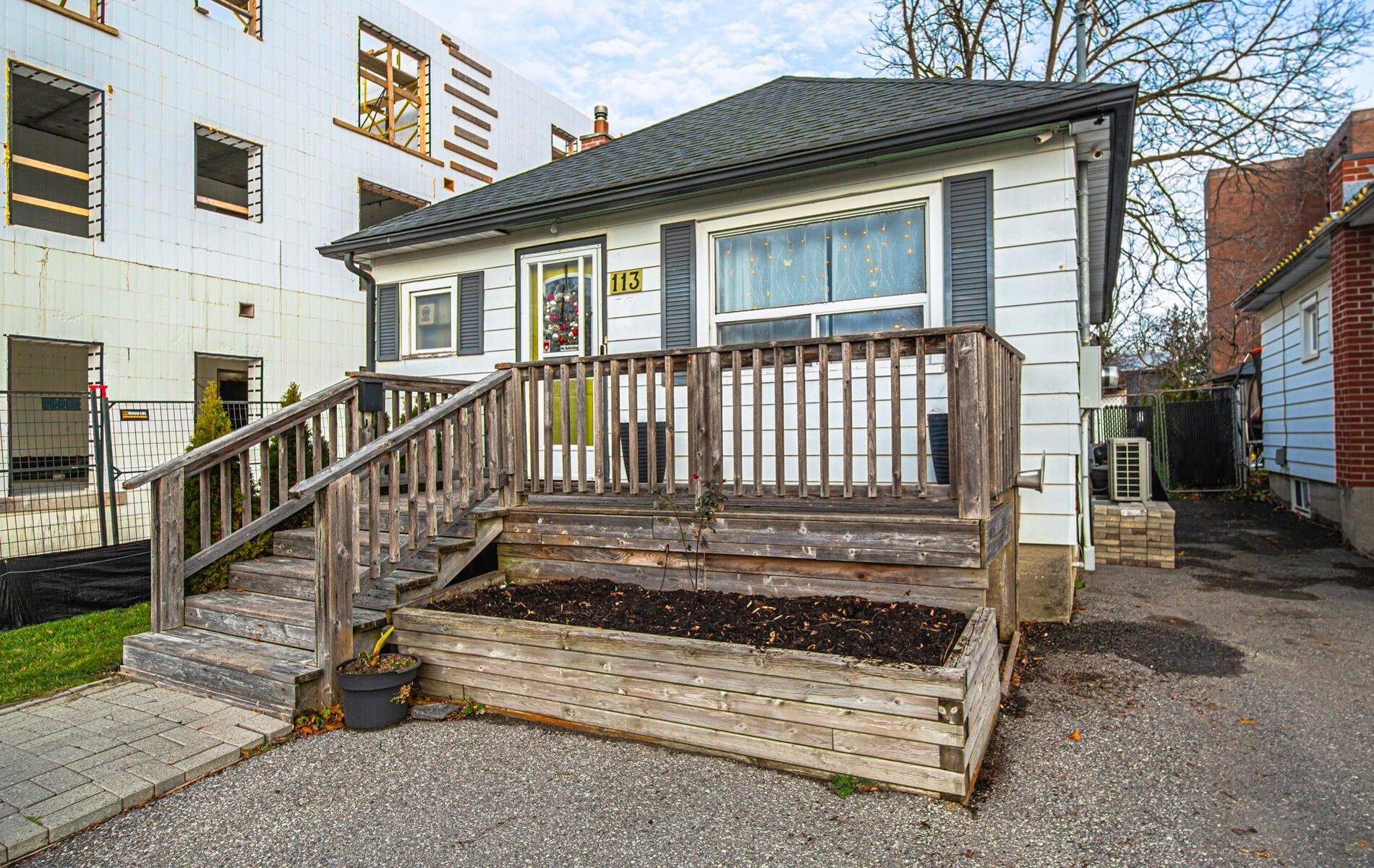 Oshawa, ON L1G 3Z8,113 Kaiser CRES