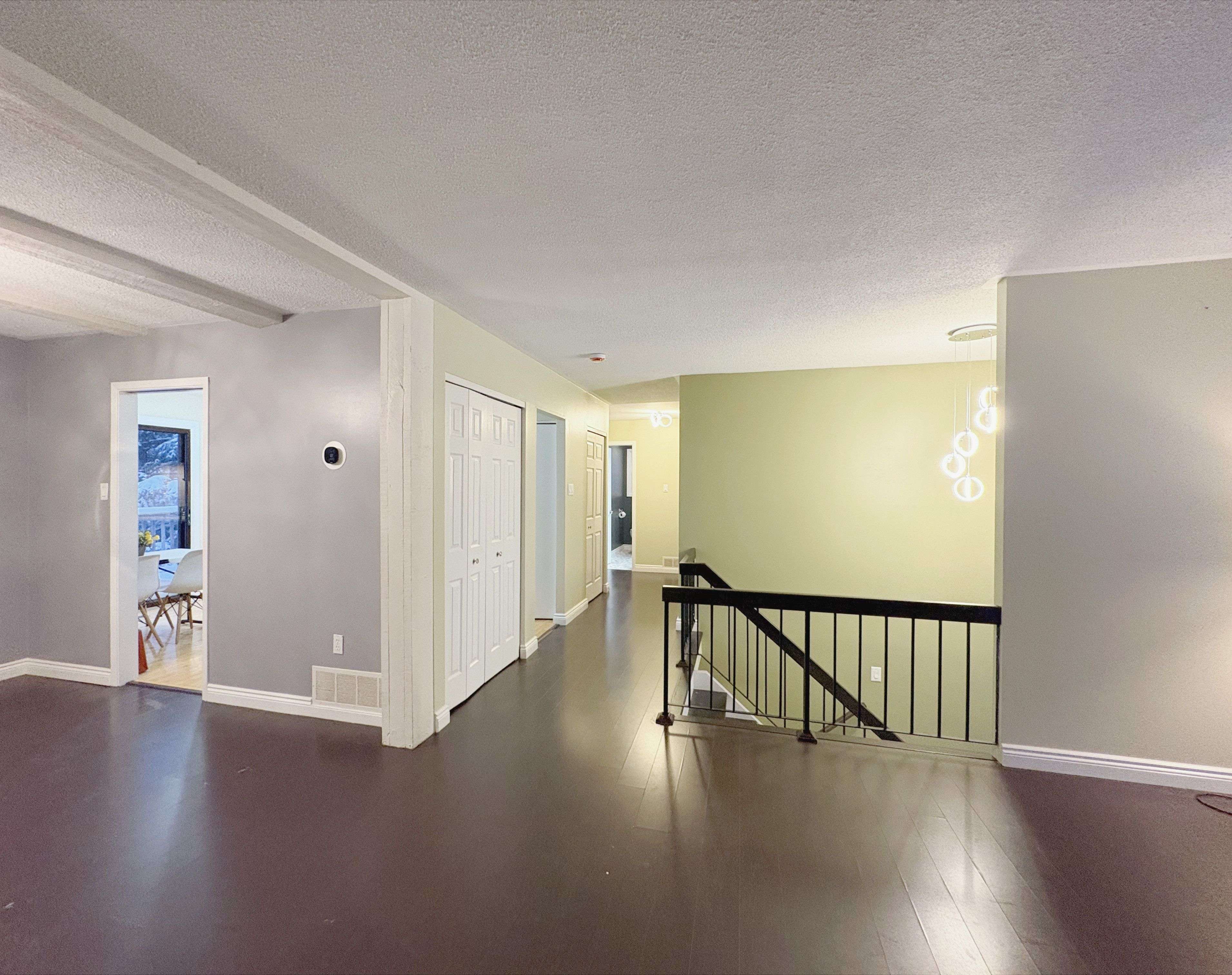 Whitby, ON L1N 5N6,7 Barberry CT