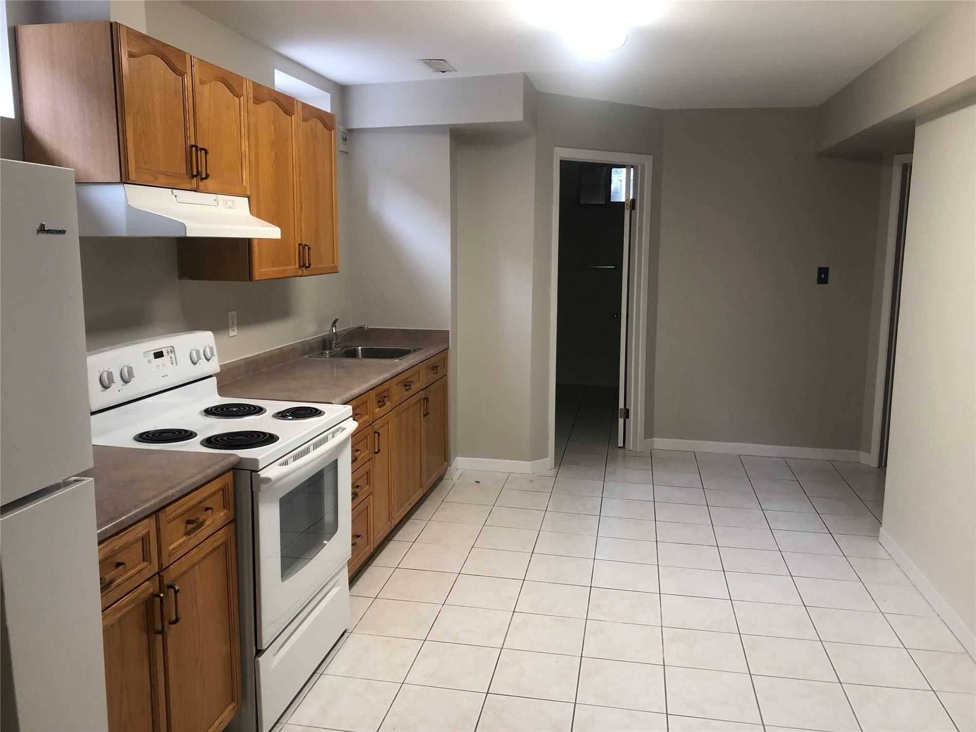 Oshawa, ON L1J 2H1,580 Montcalm AVE #Bsmt