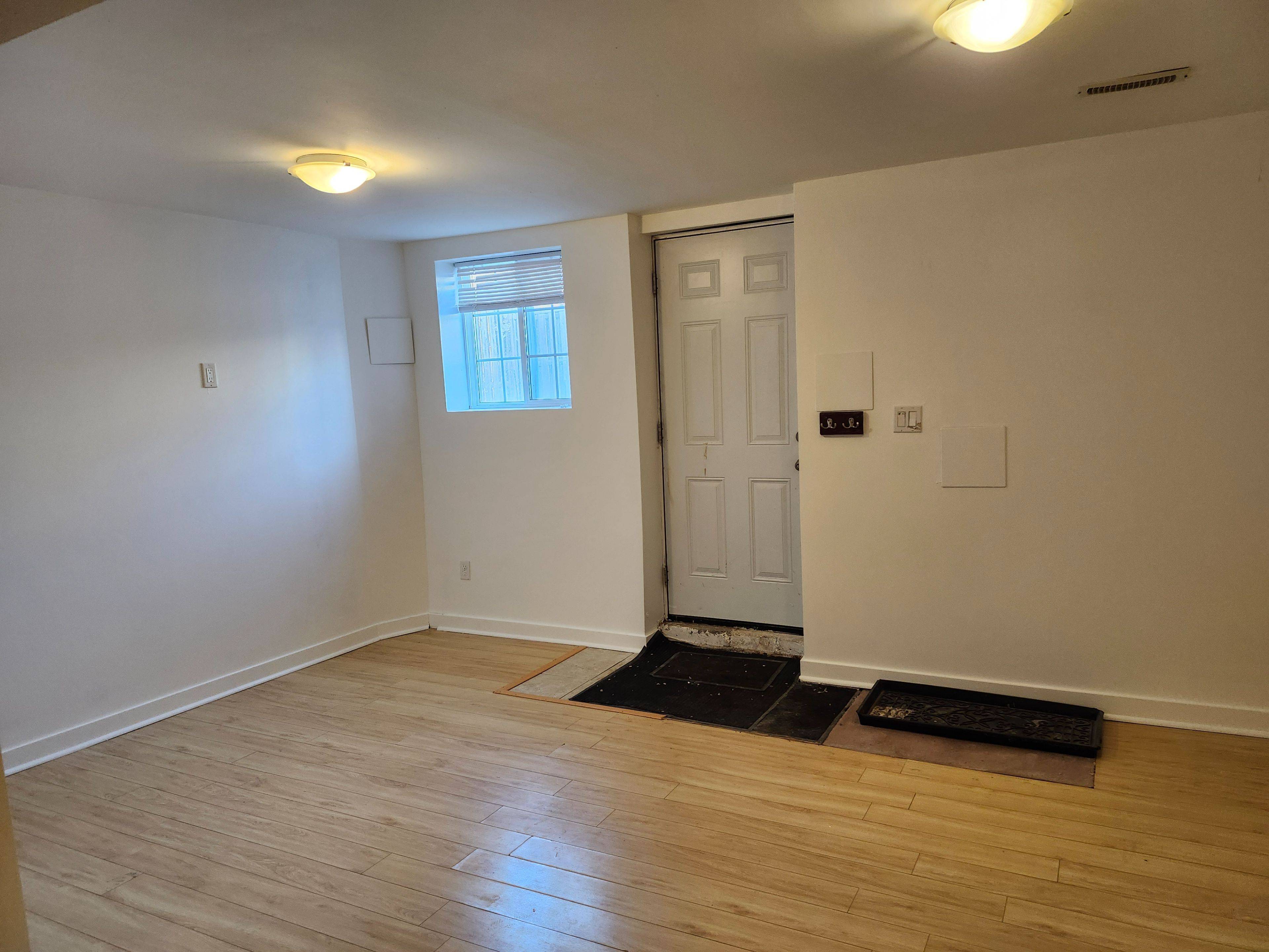 Ajax, ON L1S 0A4,303 Porte RD #Basement