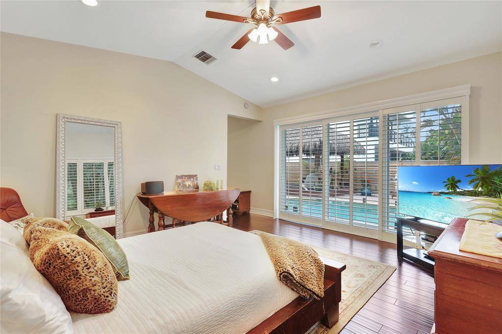 Fort Lauderdale, FL 33304,720 NE 17TH TE