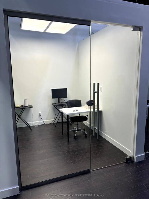 Vaughan, ON L4K 1Z8,7250 Keele ST #325