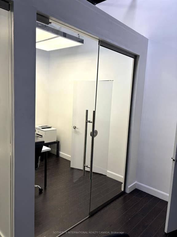 Vaughan, ON L4K 1Z8,7250 Keele ST #325