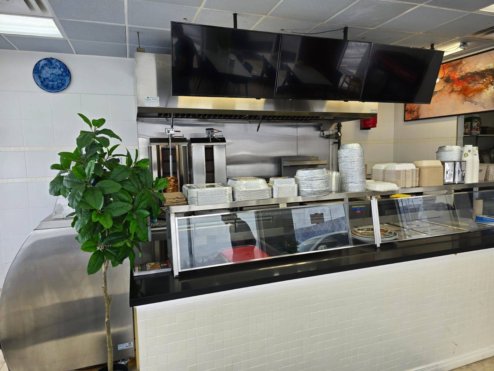 Aurora, ON L4G 3G8,15440 Bayview AVE #1B