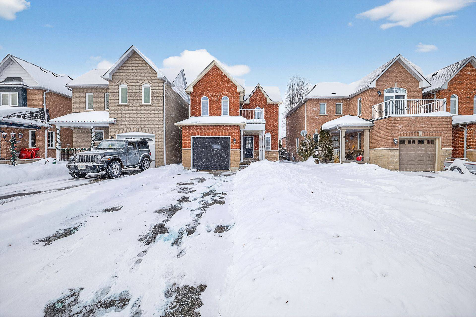 Uxbridge, ON L9P 1X8,57 Bolster LN