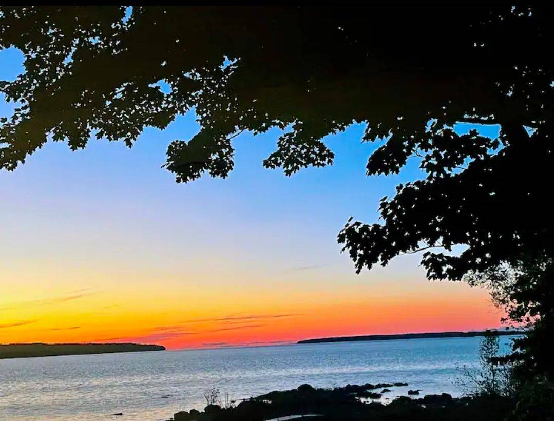 Tay, ON L0K 1R0,200 Bayview AVE