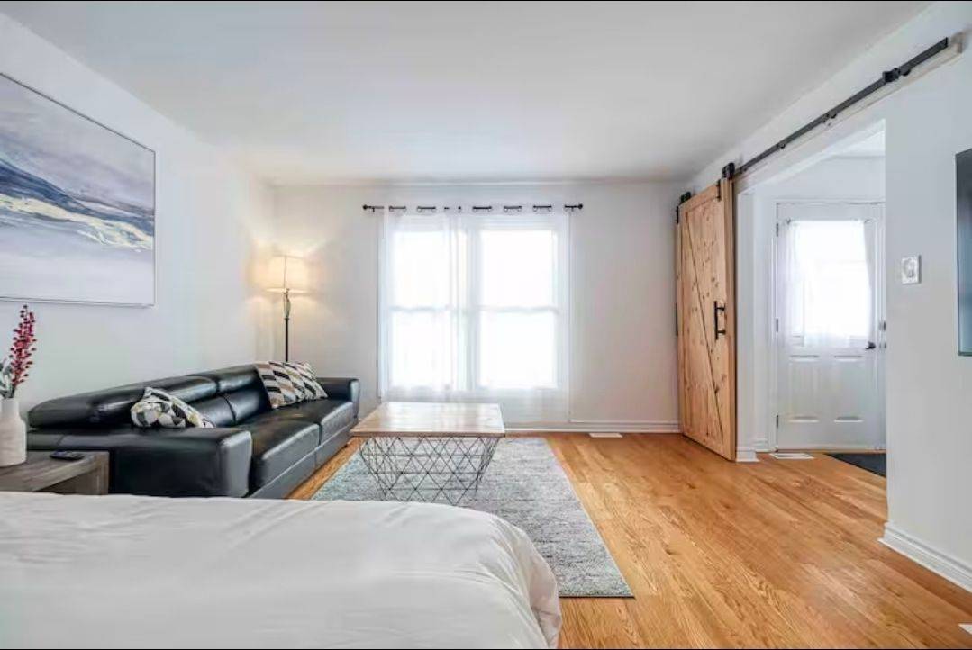 Tay, ON L0K 1R0,200 Bayview AVE