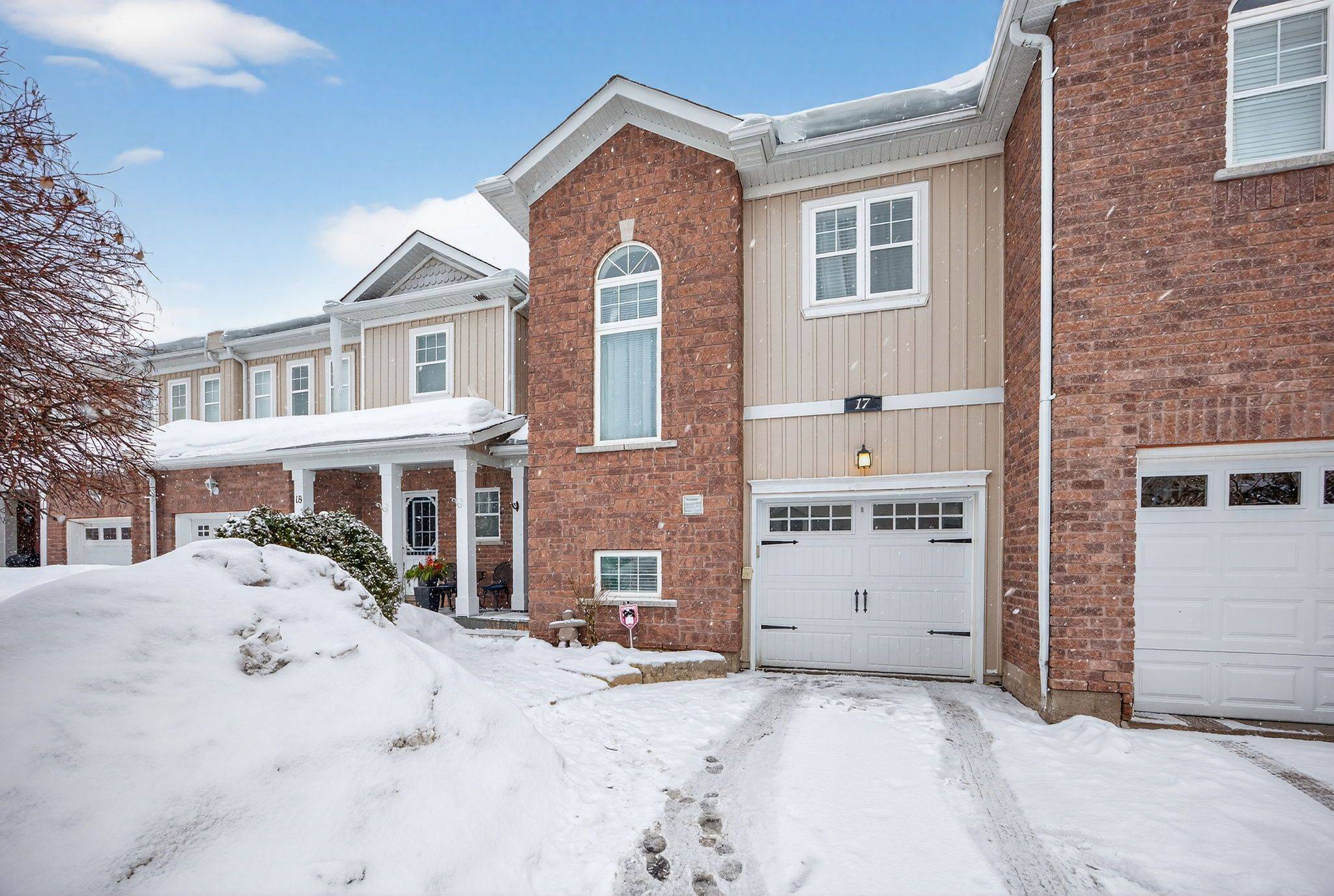 Orillia, ON L3V 0A1,800 West Ridge BLVD #17