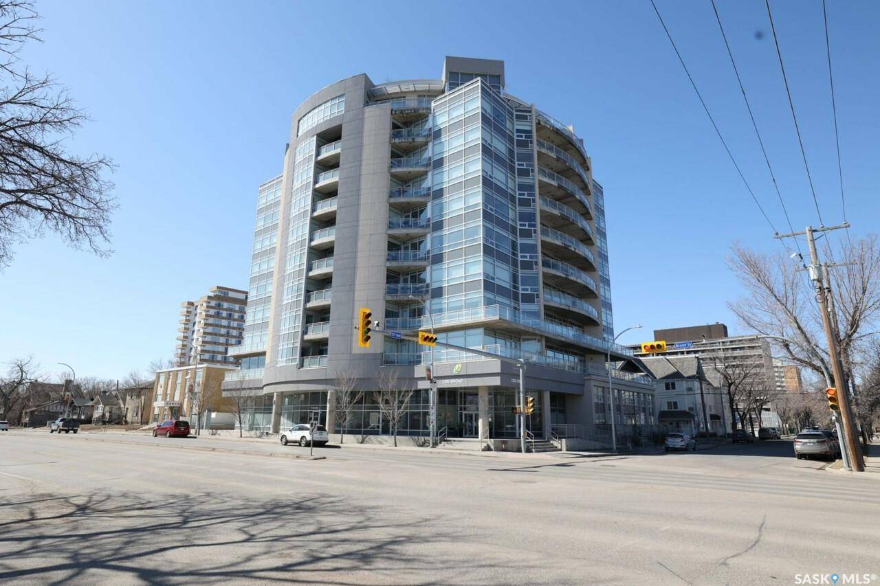 Regina, SK S4P 1Y8,2300 Broad STREET #207