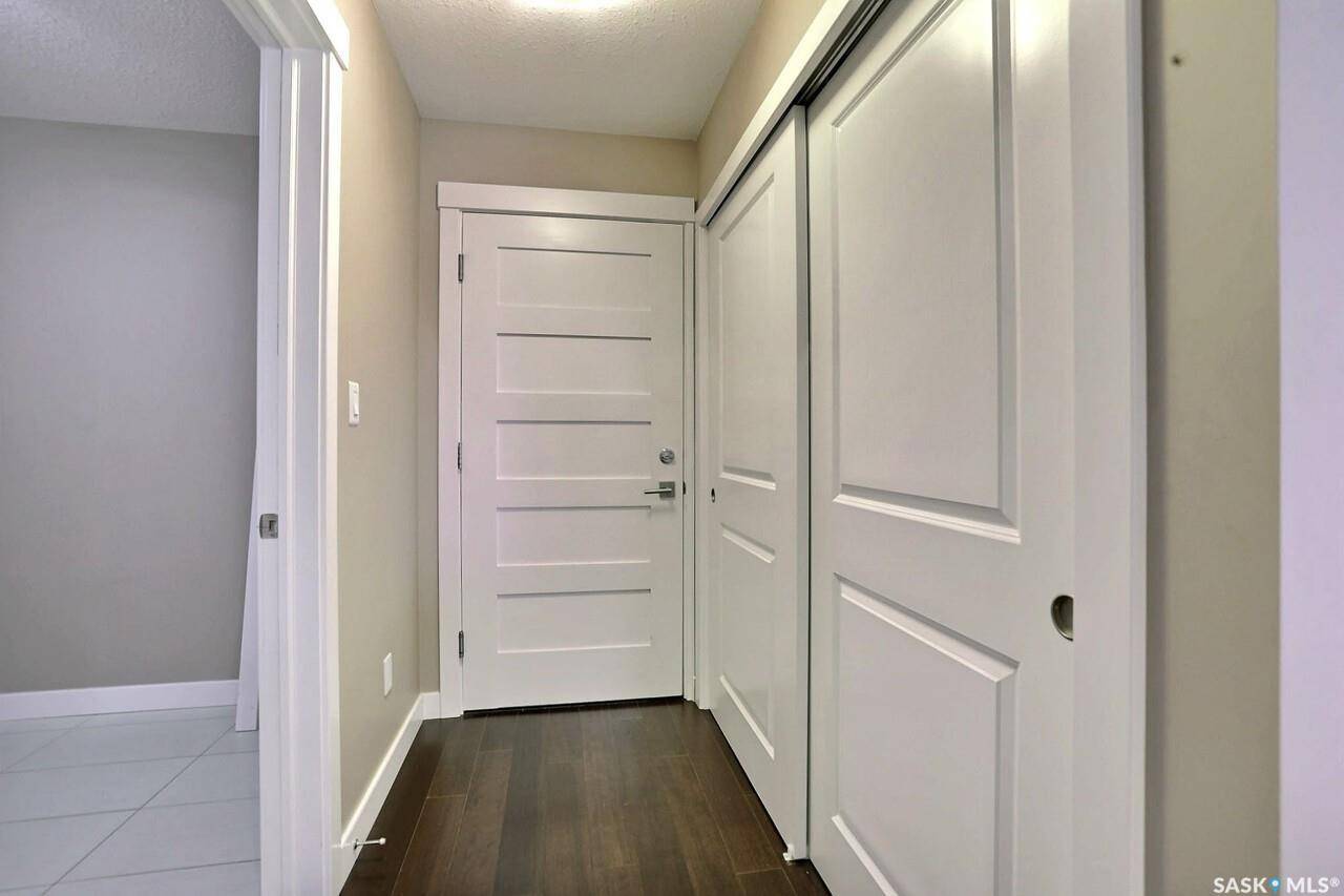 Regina, SK S4P 1Y8,2300 Broad STREET #207