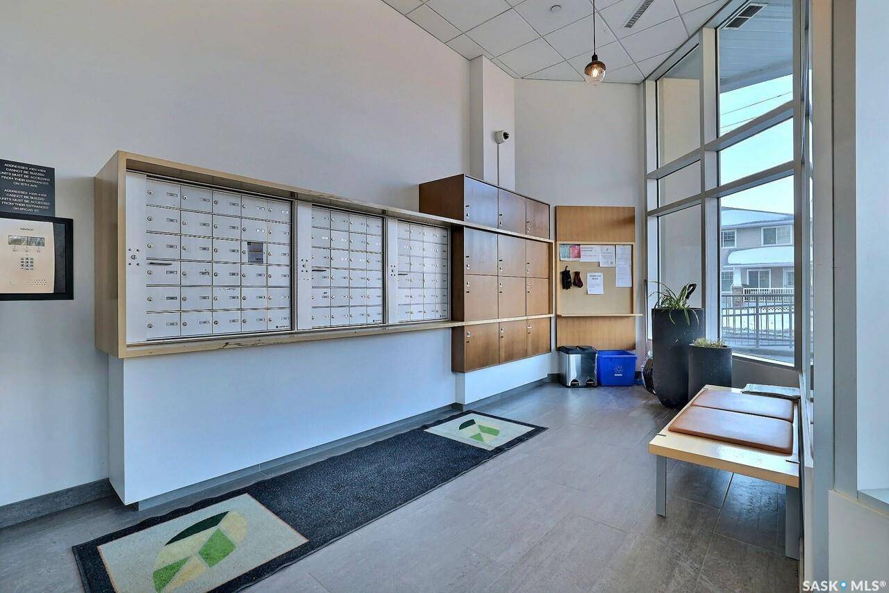 Regina, SK S4P 1Y8,2300 Broad STREET #207