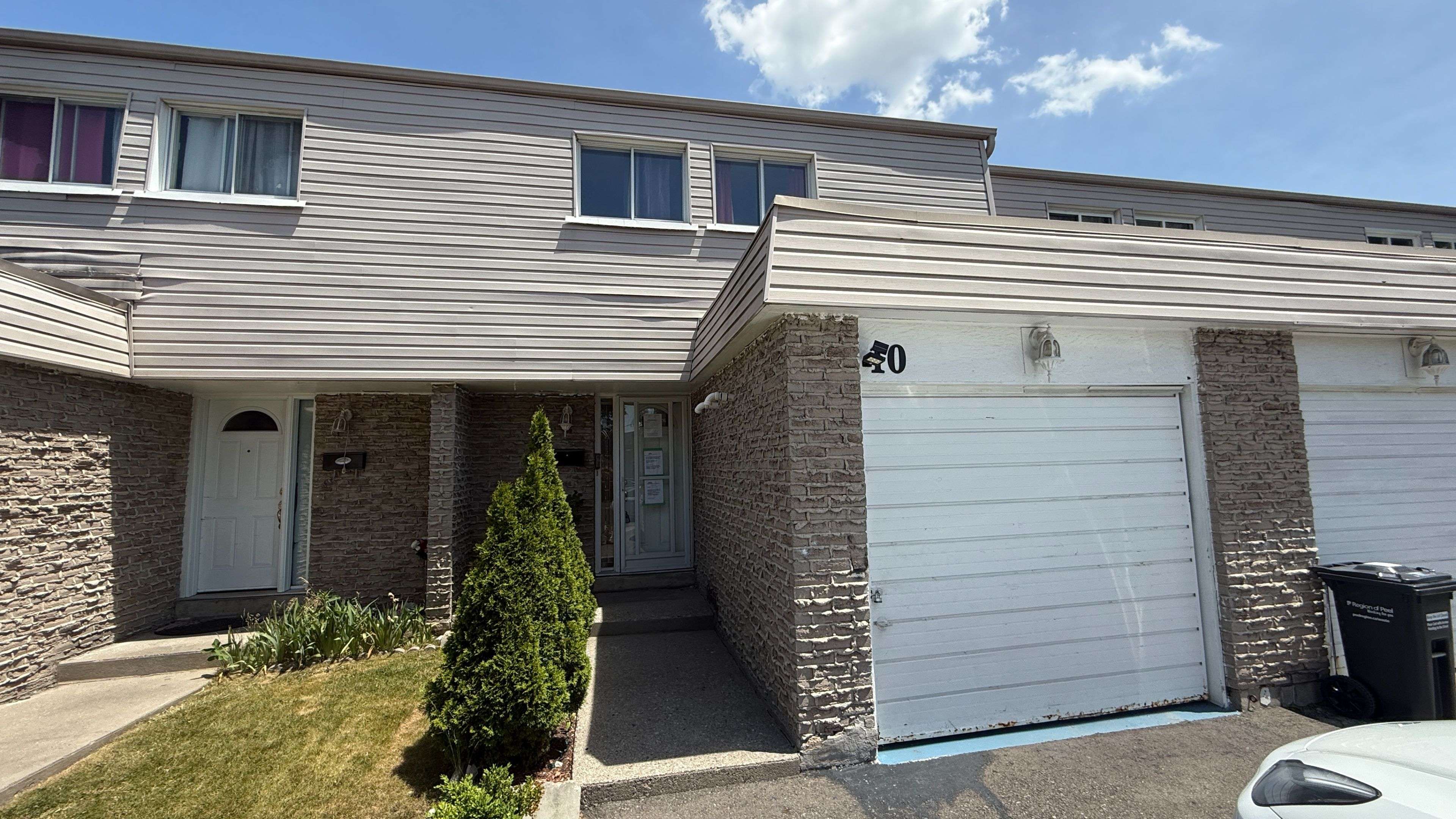 Mississauga, ON L4T 1Y5,3600 Morning Star DR #10