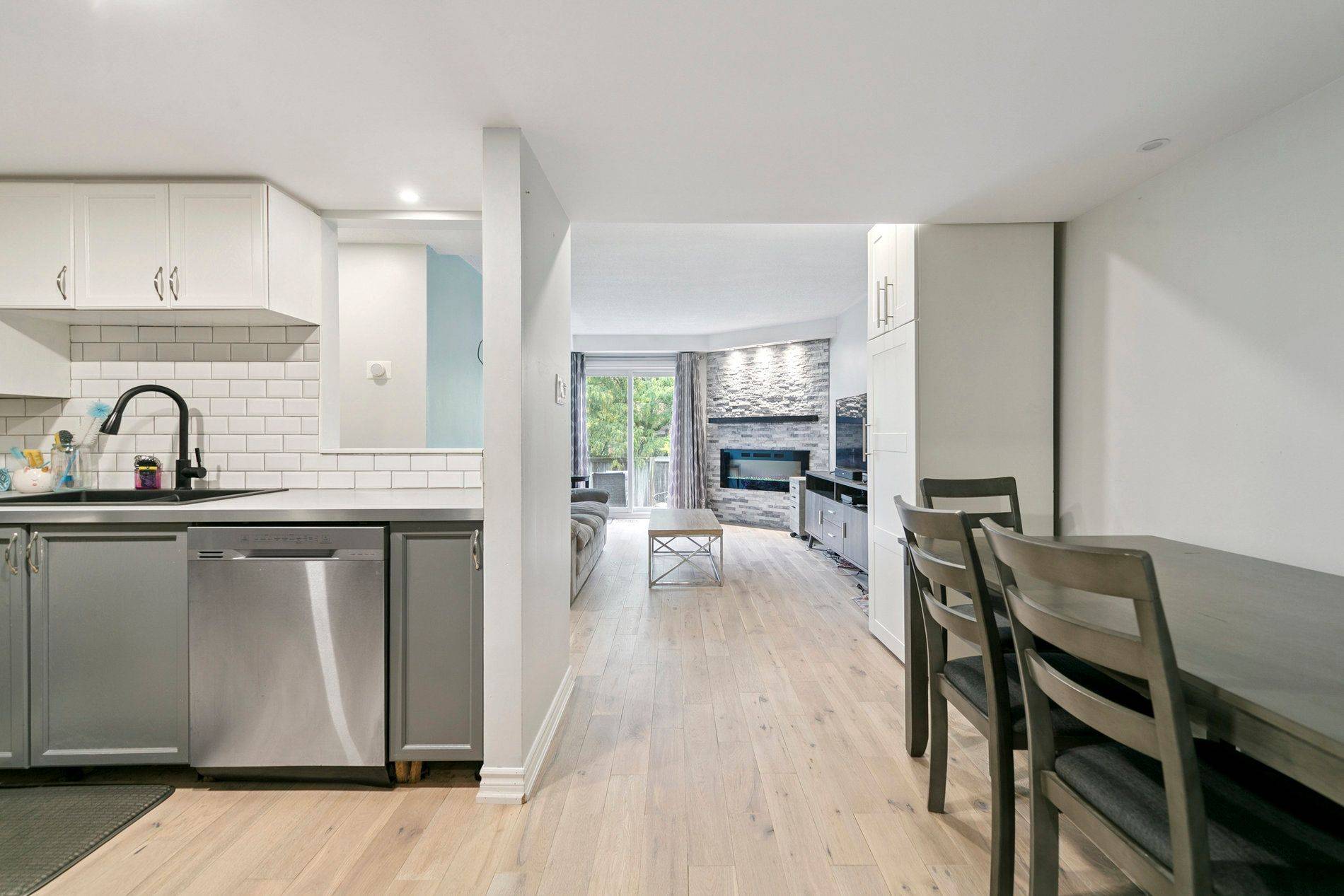 Burlington, ON L7M 4B4,2530 Northampton BLVD #47