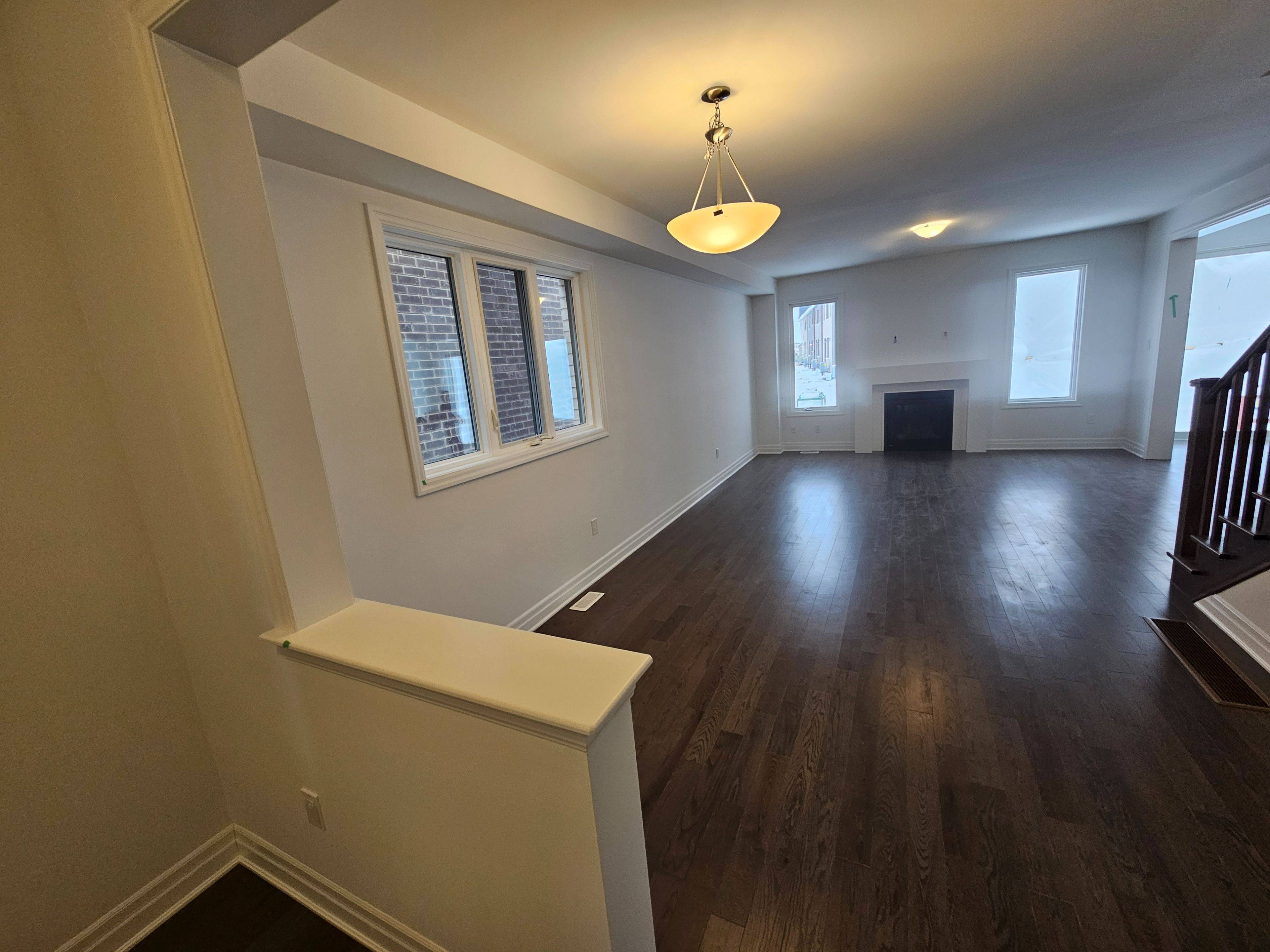 Milton, ON L9E 2B7,1307 Lily CRES