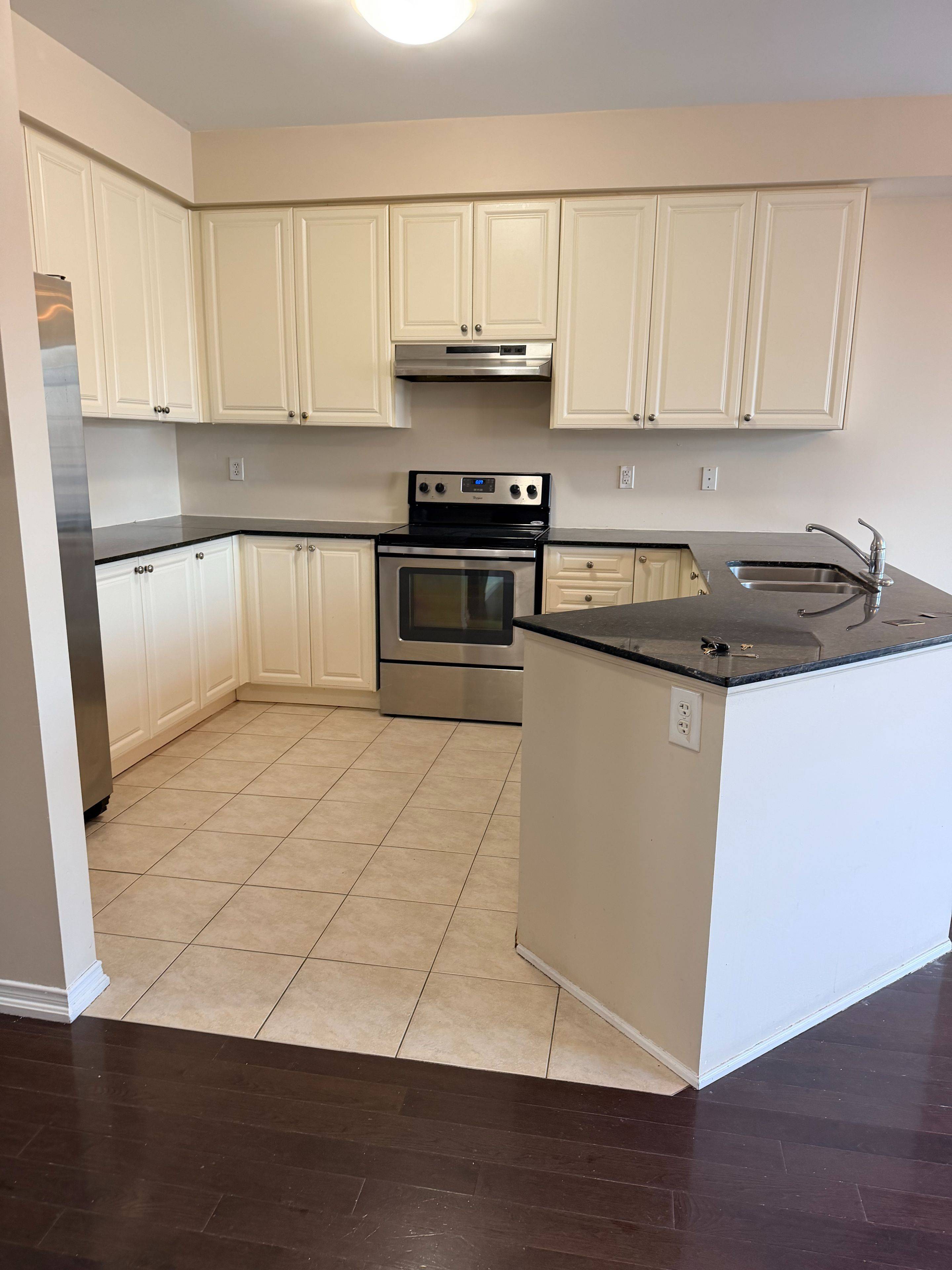 Milton, ON L9T 8B1,745 Farmstead DR #44