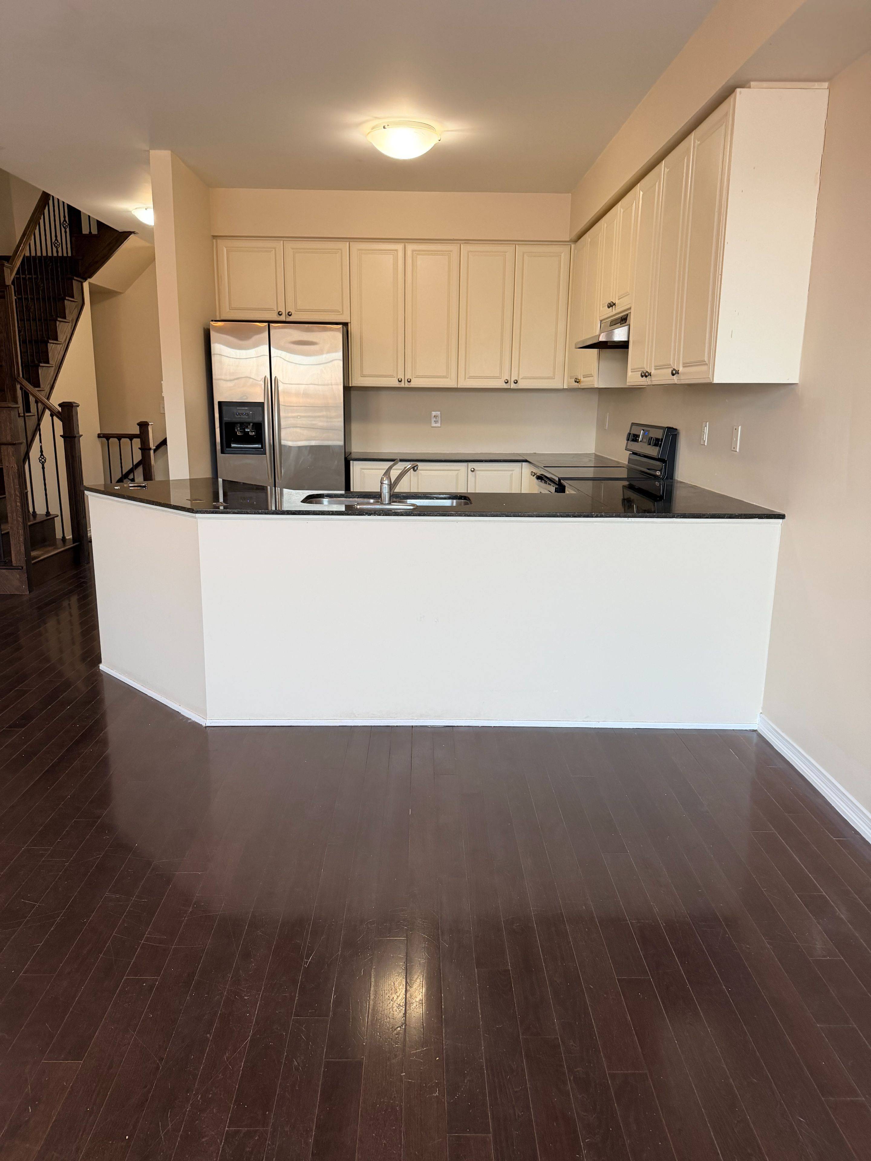 Milton, ON L9T 8B1,745 Farmstead DR #44