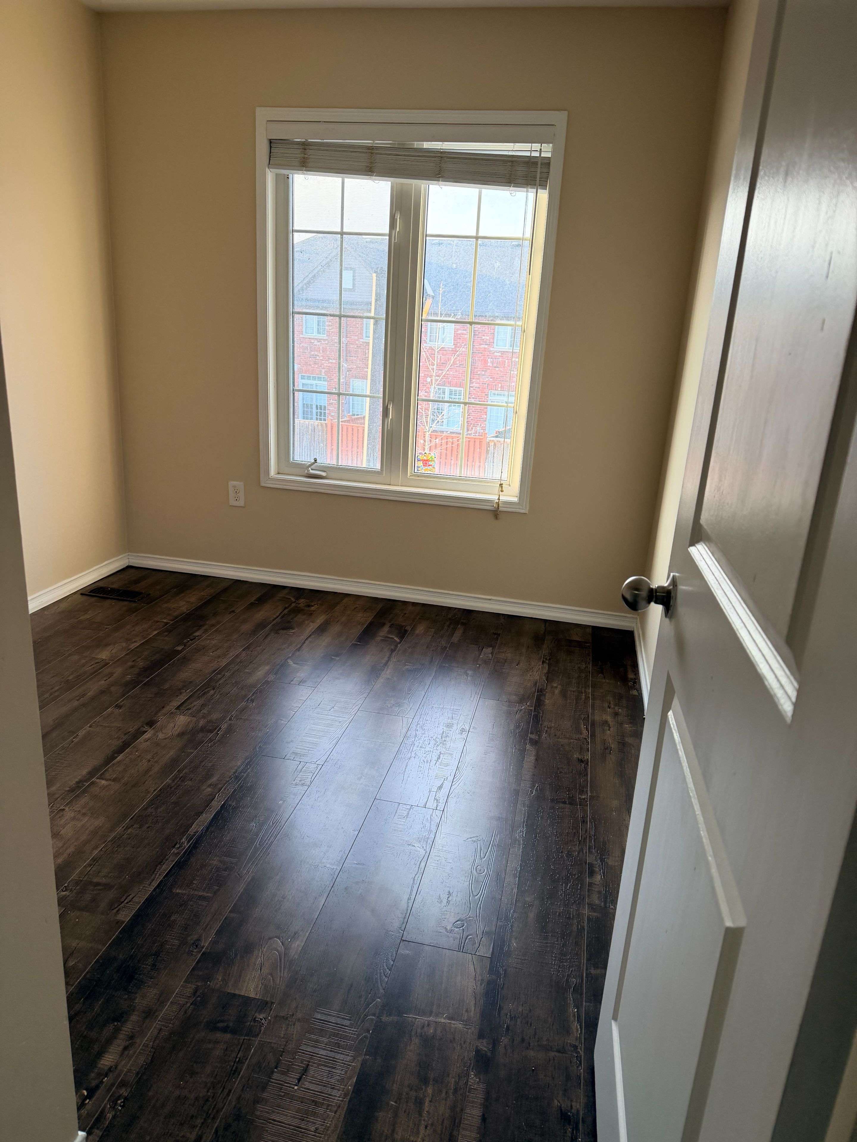 Milton, ON L9T 8B1,745 Farmstead DR #44