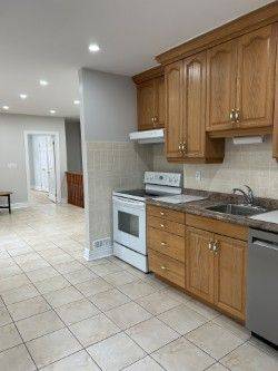 Toronto W02, ON M6H 3J5,737 Gladstone AVE