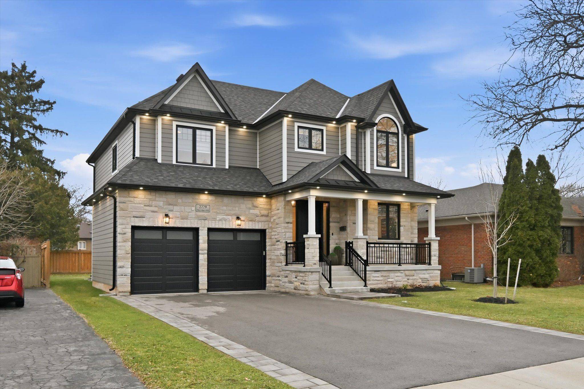 Burlington, ON L7R 1R2,2229 Tallman AVE